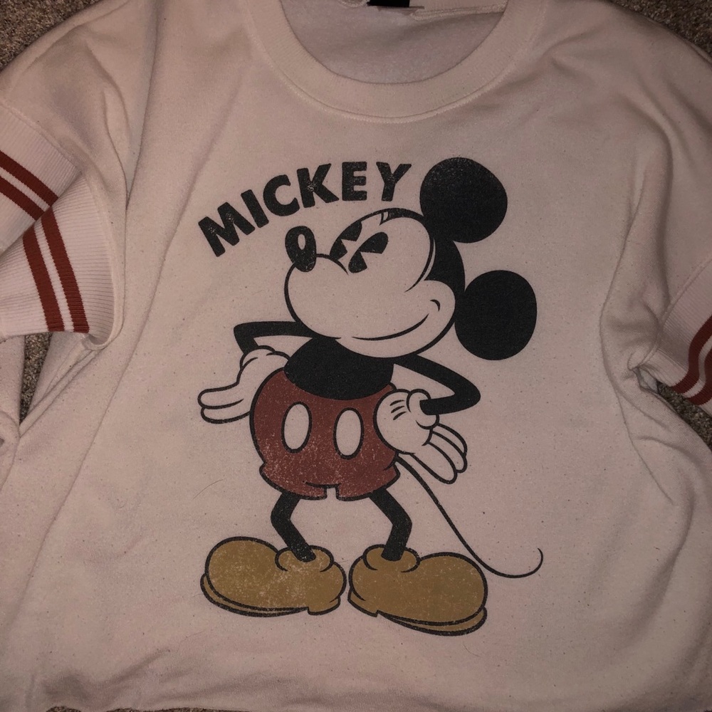 long sleeve crewneck